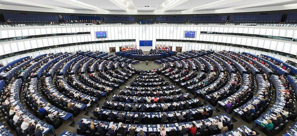 Les députés européens adoptent une réforme choc sur l'immigration et l'extrême droite exulte dans l'hémicycle