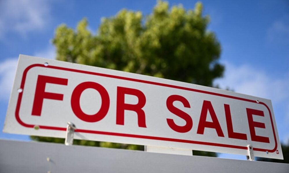 L'immobilier américain défie les taux qui montent et atteint son plus haut de l'année