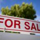 L'immobilier américain défie les taux qui montent et atteint son plus haut de l'année