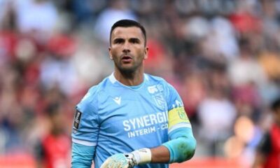 Anthony Lopes pose ses gants à Angers