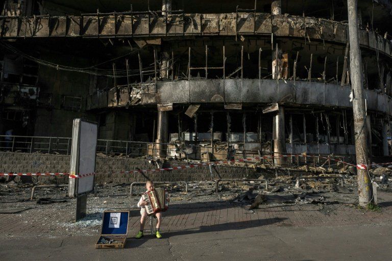 Kostyantynivka sous pression, la Crimée de plus en plus isolée