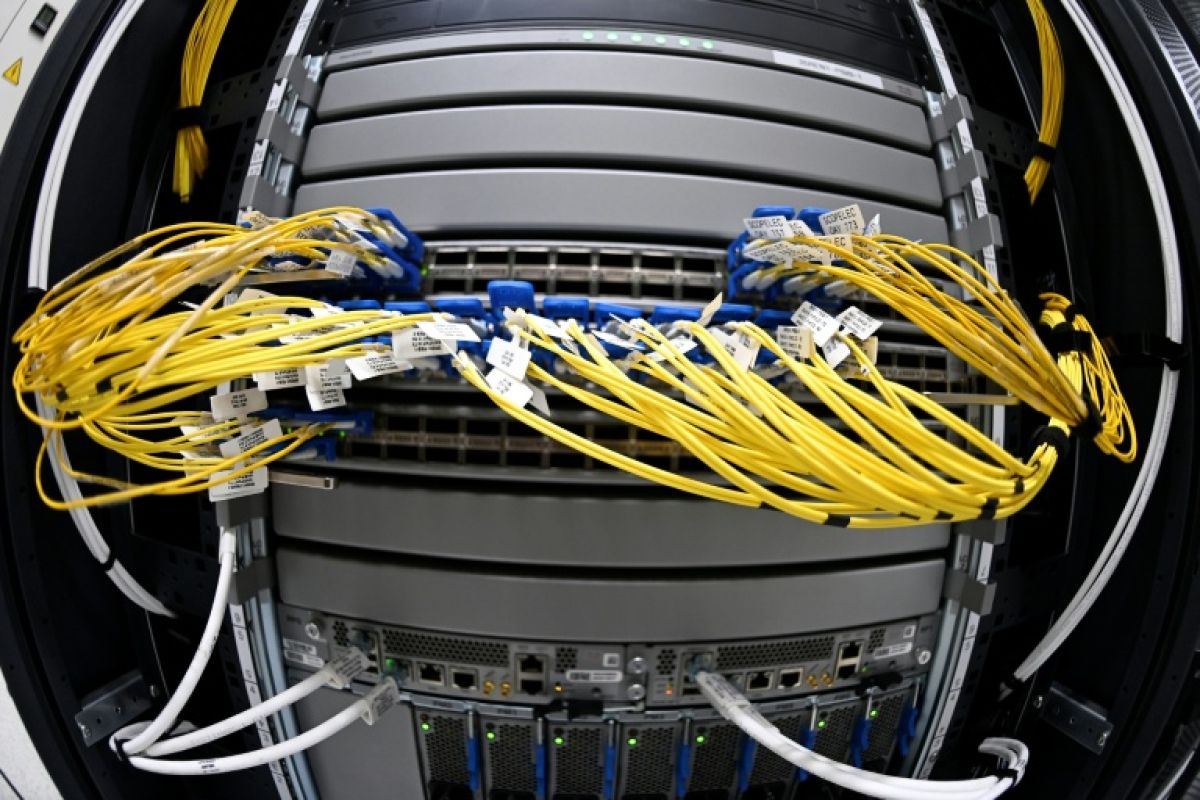 Des data centers géants poussent partout en France, et ça chauffe sur le terrain