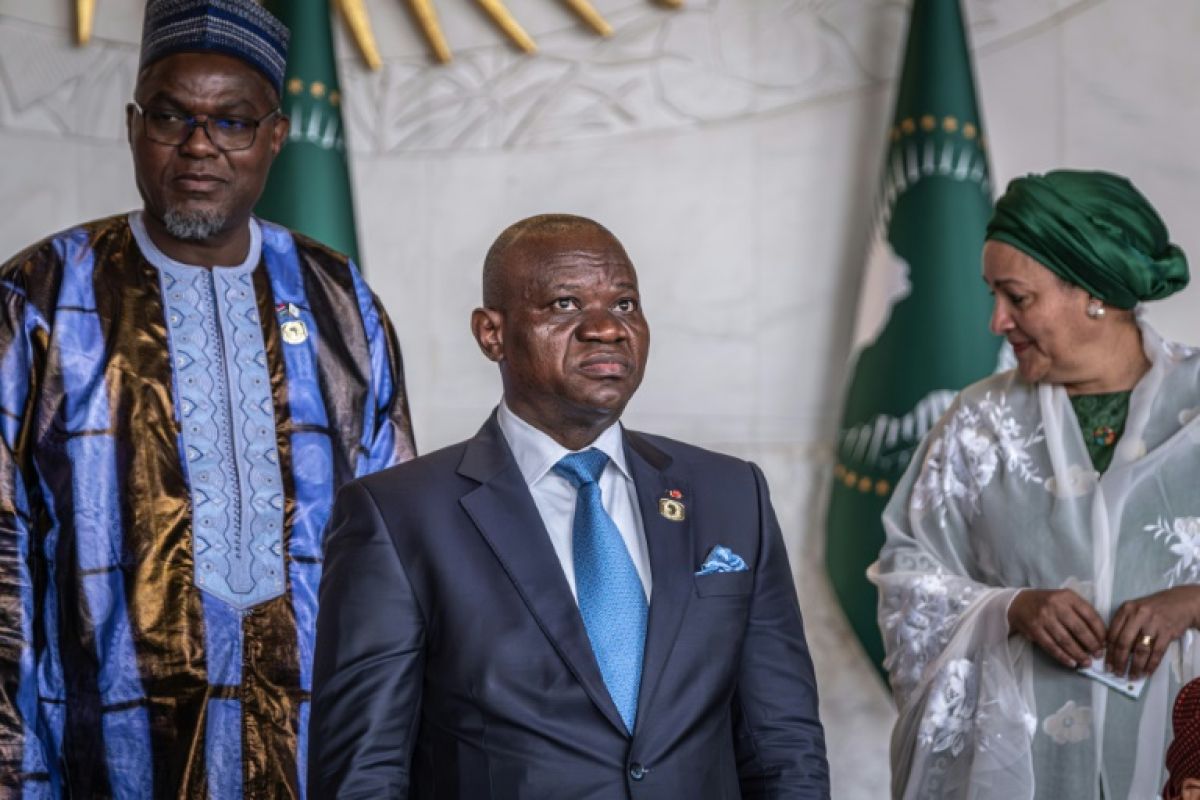 Le Gabon referme la porte de la liberté