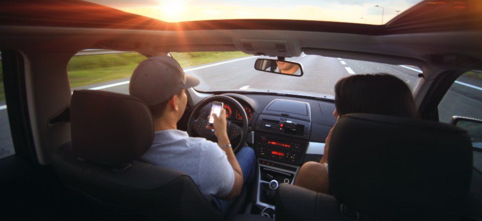 Votre voiture au soleil un vrai four des objets à ne jamais y laisser