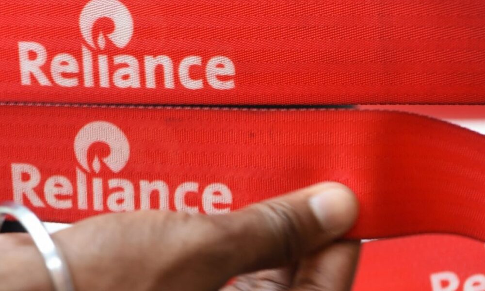 Jio Platforms s'envole vers la Bourse indienne avec une valorisation record