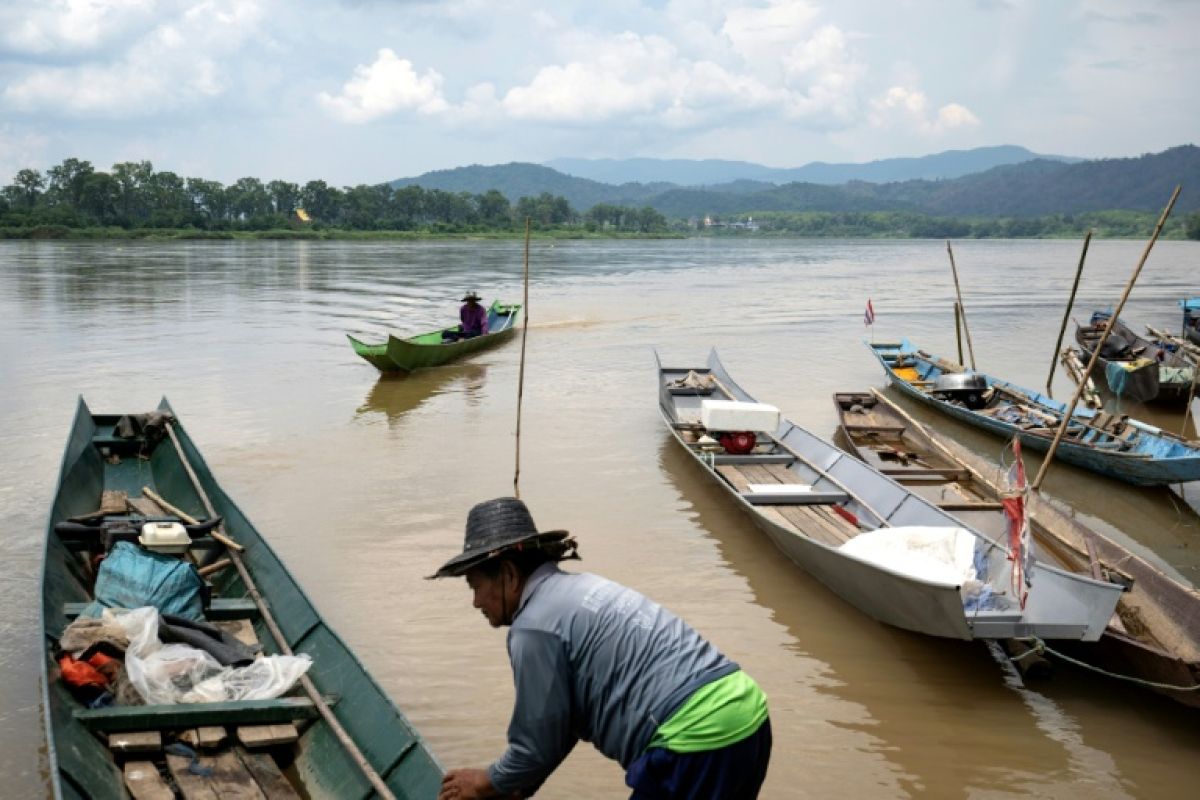 Un fleuve empoisonné, des vies en suspens