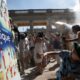 La France étouffe mais fait la fête malgré la canicule historique