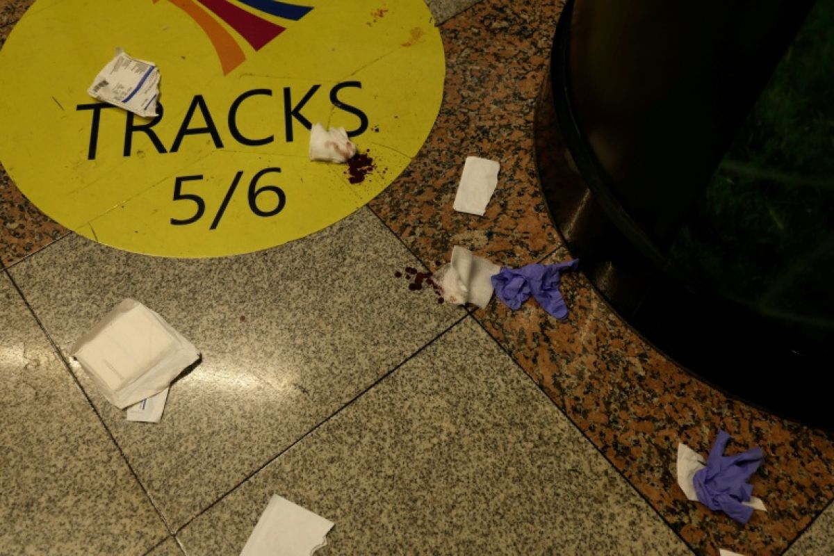 Attaque au couteau dans la gare la plus fréquentée de New York: six blessés, un suspect arrêté