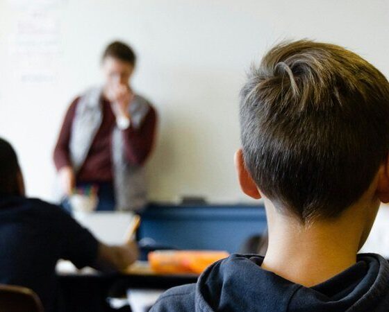 Des salles de classe à 35 degrés, des profs crient à la maltraitance