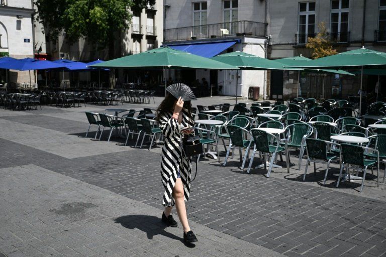 Sur la route du répit, la canicule frappe encore