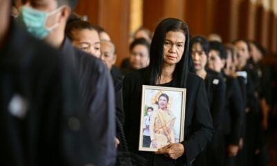 Une foule immense dit adieu à la princesse Bha au cœur de Bangkok