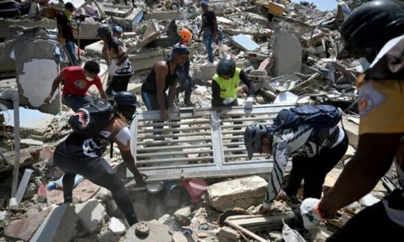 Venezuela 72 heures après le double séisme 1430 morts et 50 000 disparus la course contre la montre
