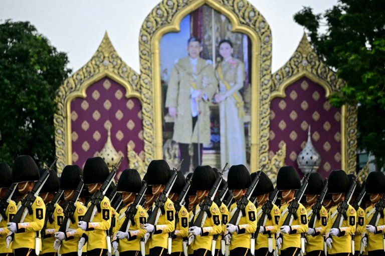 Un simple commentaire sur Facebook lui vaut 18 mois de prison en Thaïlande