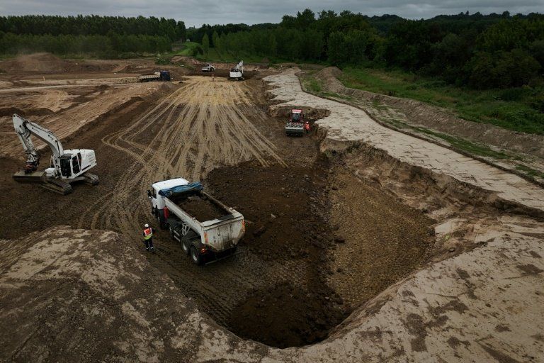 Des digues napoléoniennes balayées par les eaux, une facture à huit millions d’euros