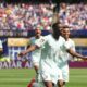Dembélé en feu, la France finit en tête du groupe