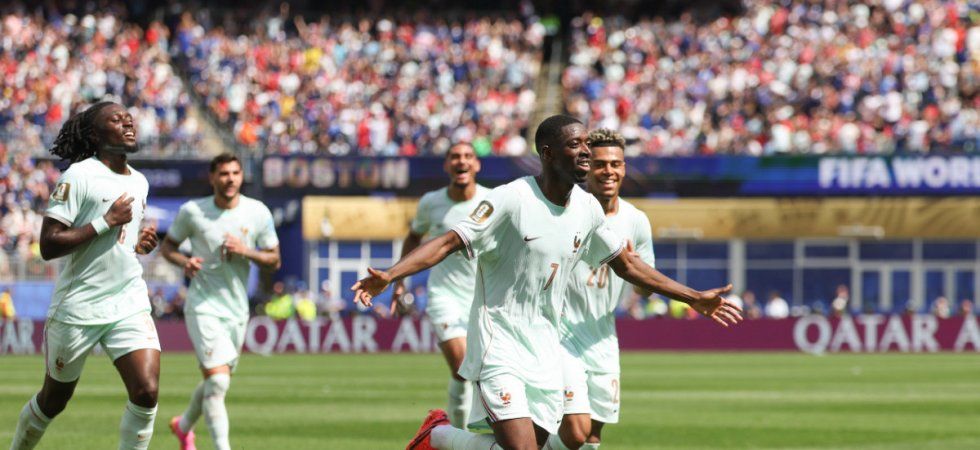 Dembélé en feu, la France finit en tête du groupe