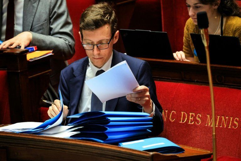 Après la mort de Lyhanna l'Education nationale veut des signalements systématiques