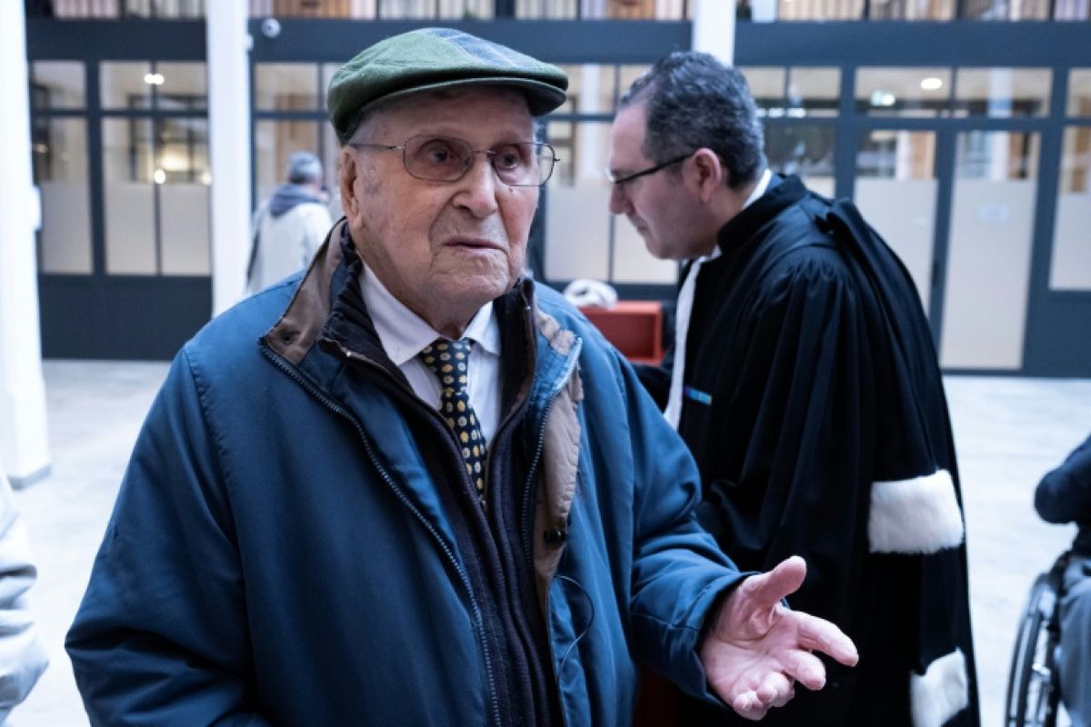 Le combat d'un centenaire pour faire reconnaître l'esclavage du STO