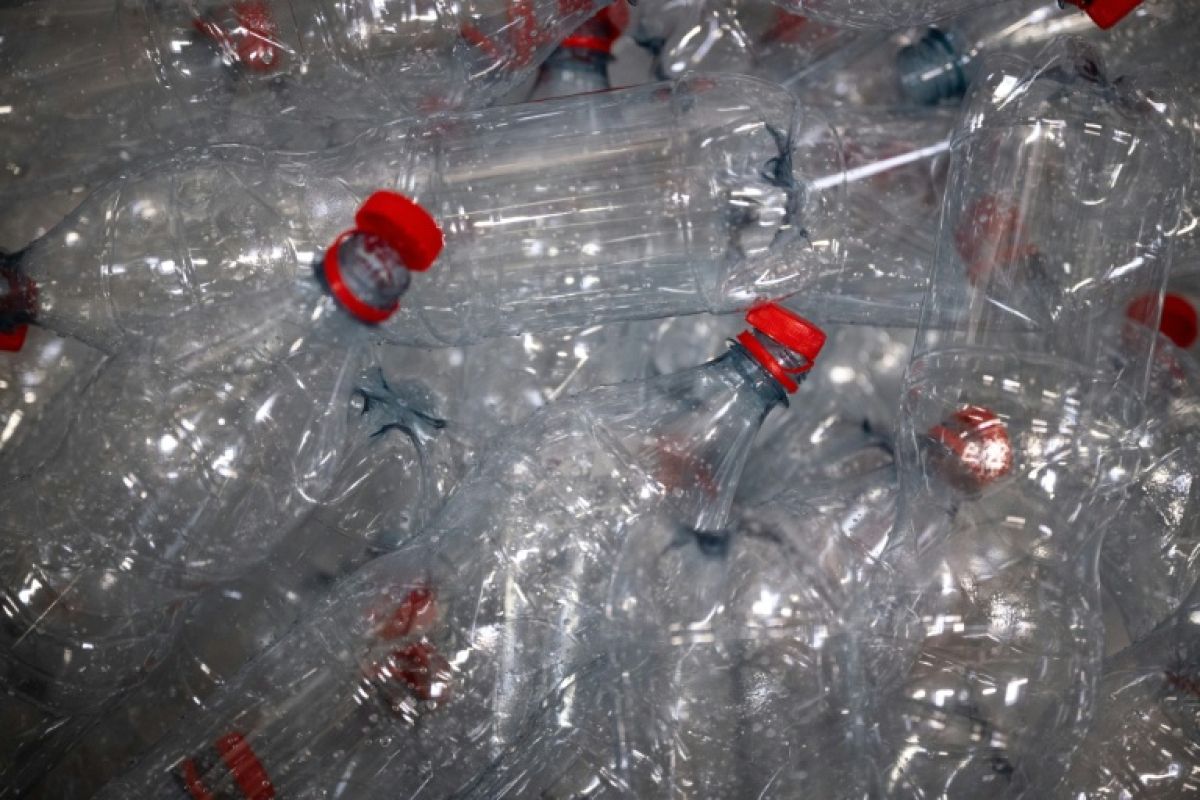 La consigne des bouteilles plastique, un plan du gouvernement qui fâche les collectivités