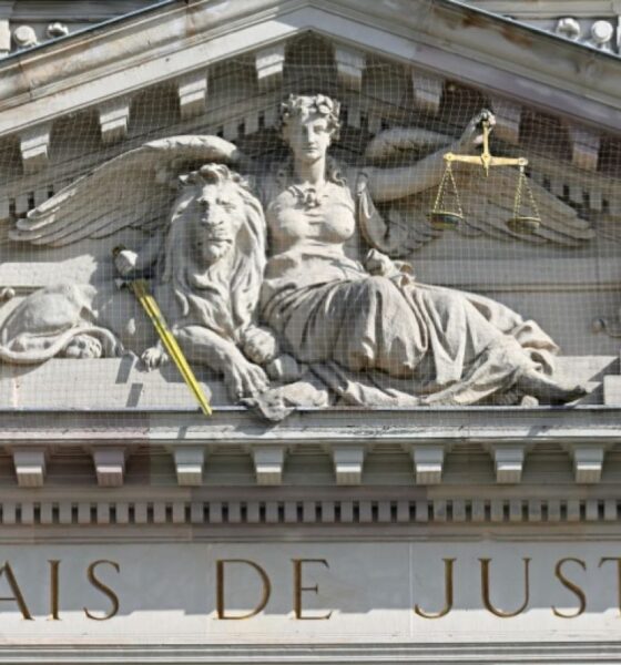 Un ostéopathe jugé pour 31 viols et agressions sexuelles se dit "idiot" et "maladroit"