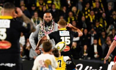 Uini Atonio salué par un haka pour son dernier match