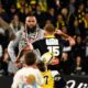 Uini Atonio salué par un haka pour son dernier match