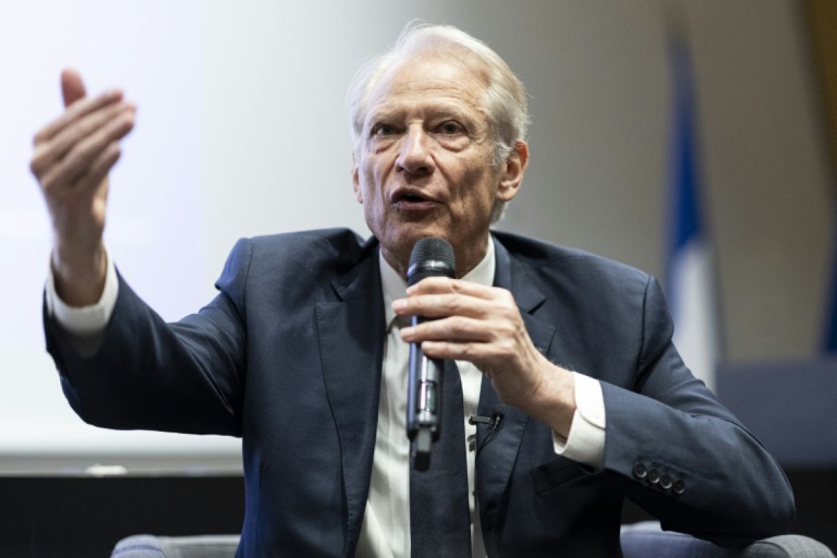Pour les femmes et les enfants victimes, Villepin veut un parquet spécialisé