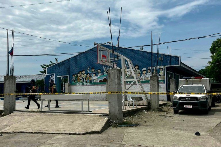 Fusillade dans un lycée aux Philippines trois adolescents tués et cinq blessés