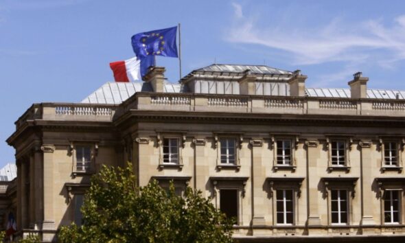 Vingt ans de prison pour un espion français au Mali : l’affaire qui enflamme les relations diplomatiques