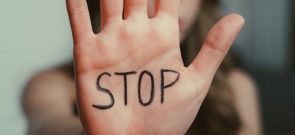 Comment une banque et une association redonnent le pouvoir financier aux victimes de violences conjugales