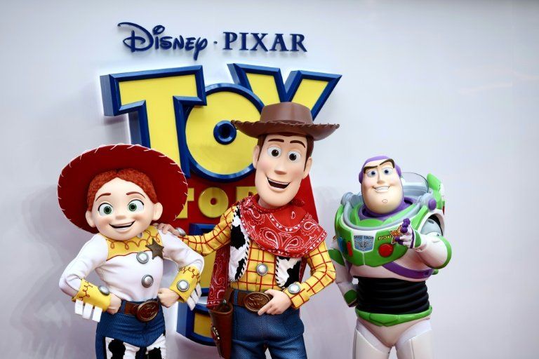 Woody et Jessie déclarent la guerre aux tablettes dans le nouveau Toy Story