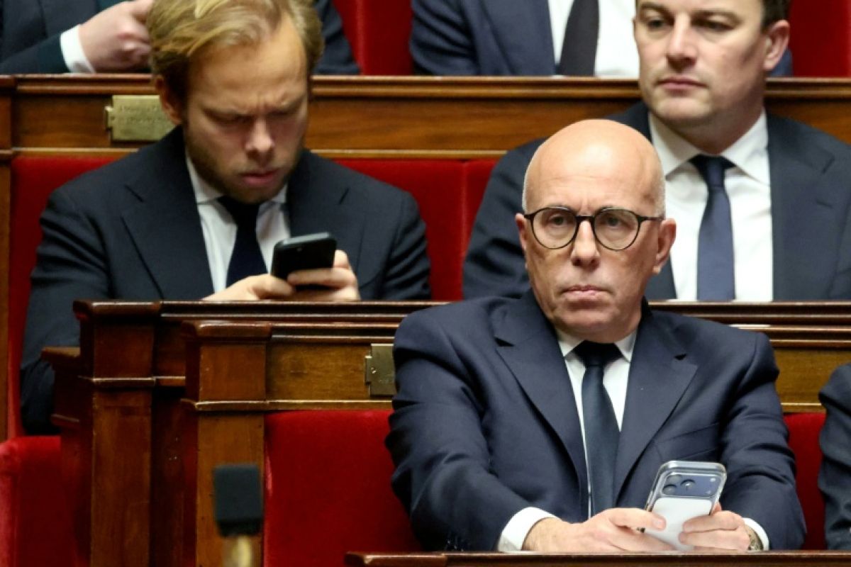 L'Assemblée s'enlise dans un bras de fer sur les mariages d'étrangers sans papiers