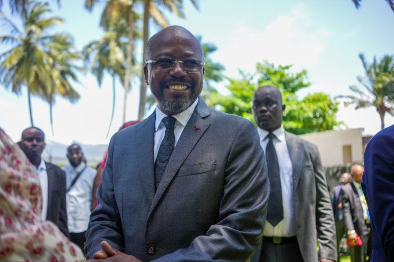 Au Gabon, la promesse de démocratie s'éloigne