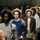 Sous les projecteurs, l'envers du décor des mannequins de la Fashion Week