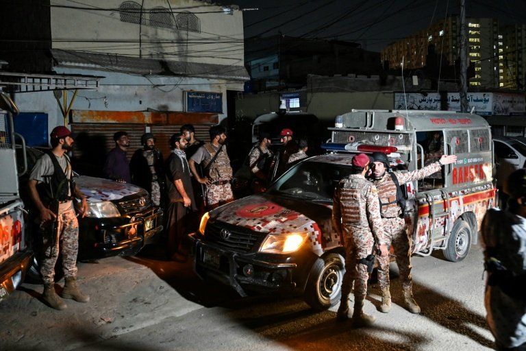 Trois Rangers tués lors d'une attaque revendiquée à Karachi