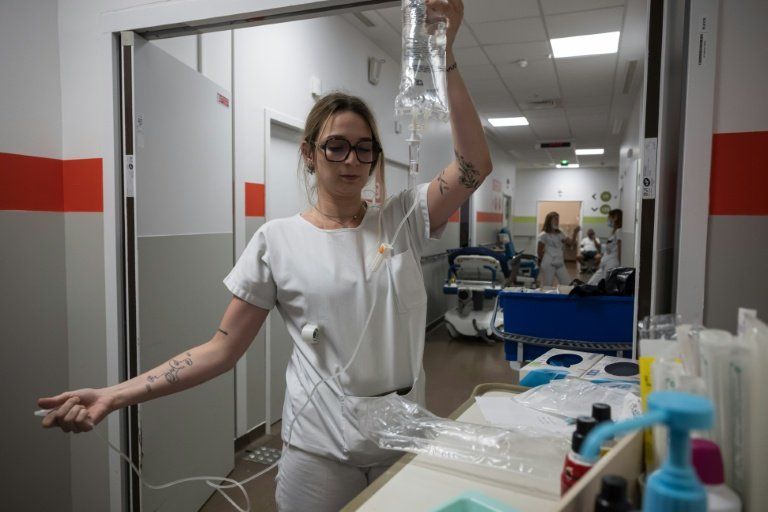 La canicule recule, mais l'alerte reste maximale dans les hôpitaux