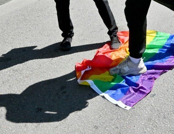 Ils meurent pour leur pays mais leur amour n’existe pas aux yeux de la loi