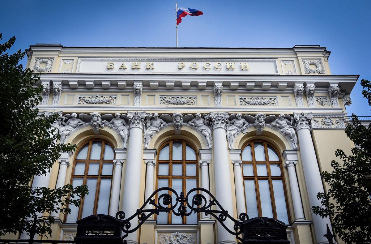 La Russie baisse ses taux mais l'étau se resserre sur son économie
