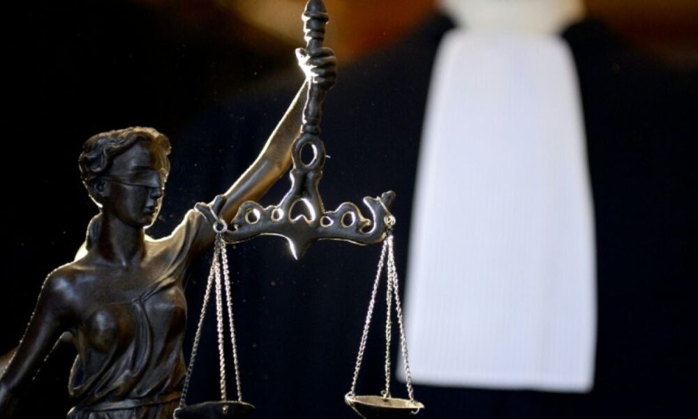 Sous la robe noire, la santé mentale des avocats s'effrite