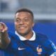 Mbappé recolle à Klose et voit Messi dans le viseur