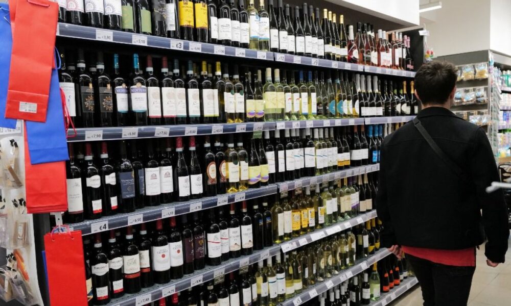 Les Italiens moins confiants dans l'économie, mais les entreprises gardent le cap