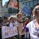 Des centaines de journalistes dans la rue pour sauver leur métier