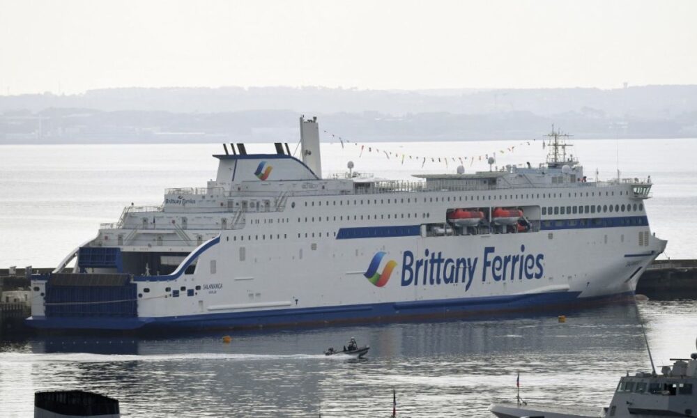 Brittany Ferries vend deux navires et met fin à une liaison transmanche