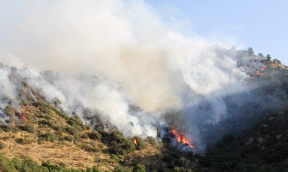 Soleil et vent ravivent la menace des flammes dans le Sud