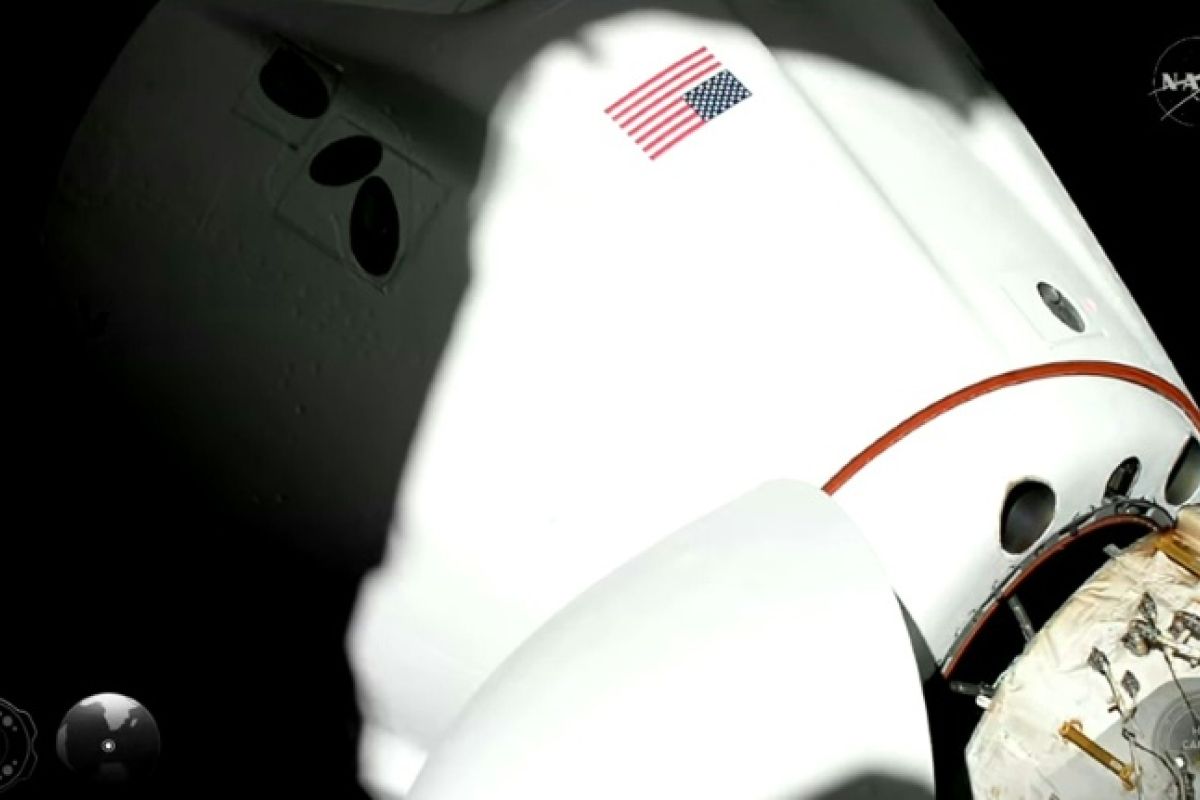 Fuite à l'ISS les astronautes se réfugient dans un vaisseau Dragon
