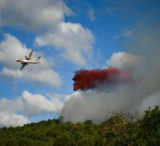 Le sud en feu des hectares partent en fumée avant l'arrivée de Lecornu