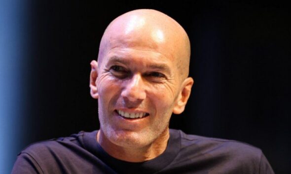 Zinédine Zidane nouveau patron des Bleus la FFF officialise