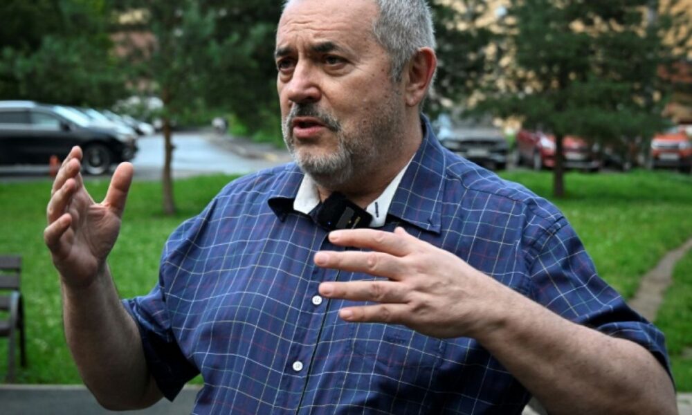 Boris Nadejdine, l'opposant russe qui affronte Poutine et la prison