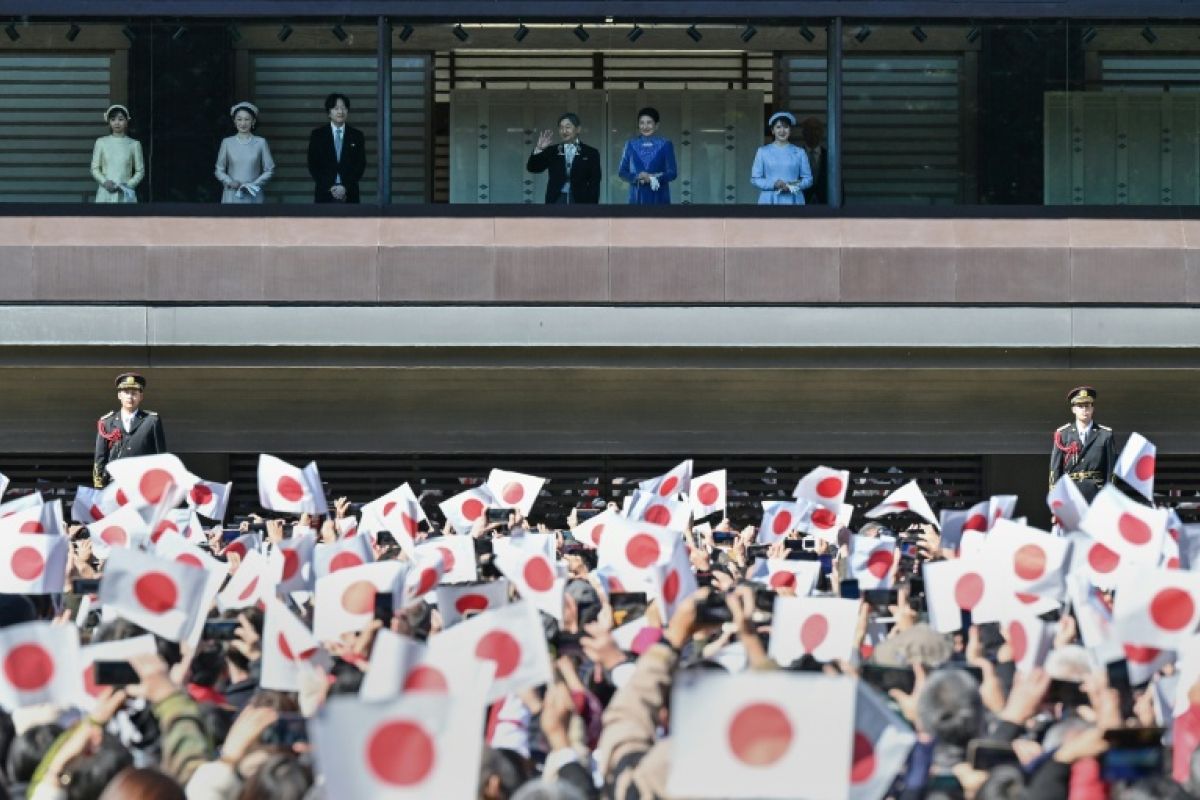Le Japon préfère adopter des lointains cousins plutôt que de laisser une femme monter sur le trône