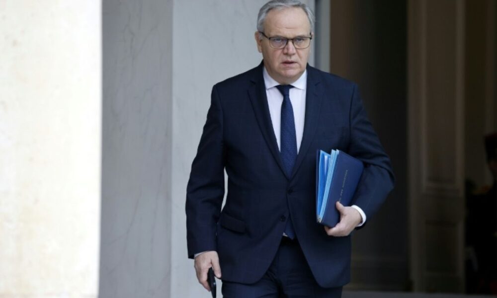 François-Noël Buffet promet une indépendance totale et dit avoir évolué sur les droits fondamentaux